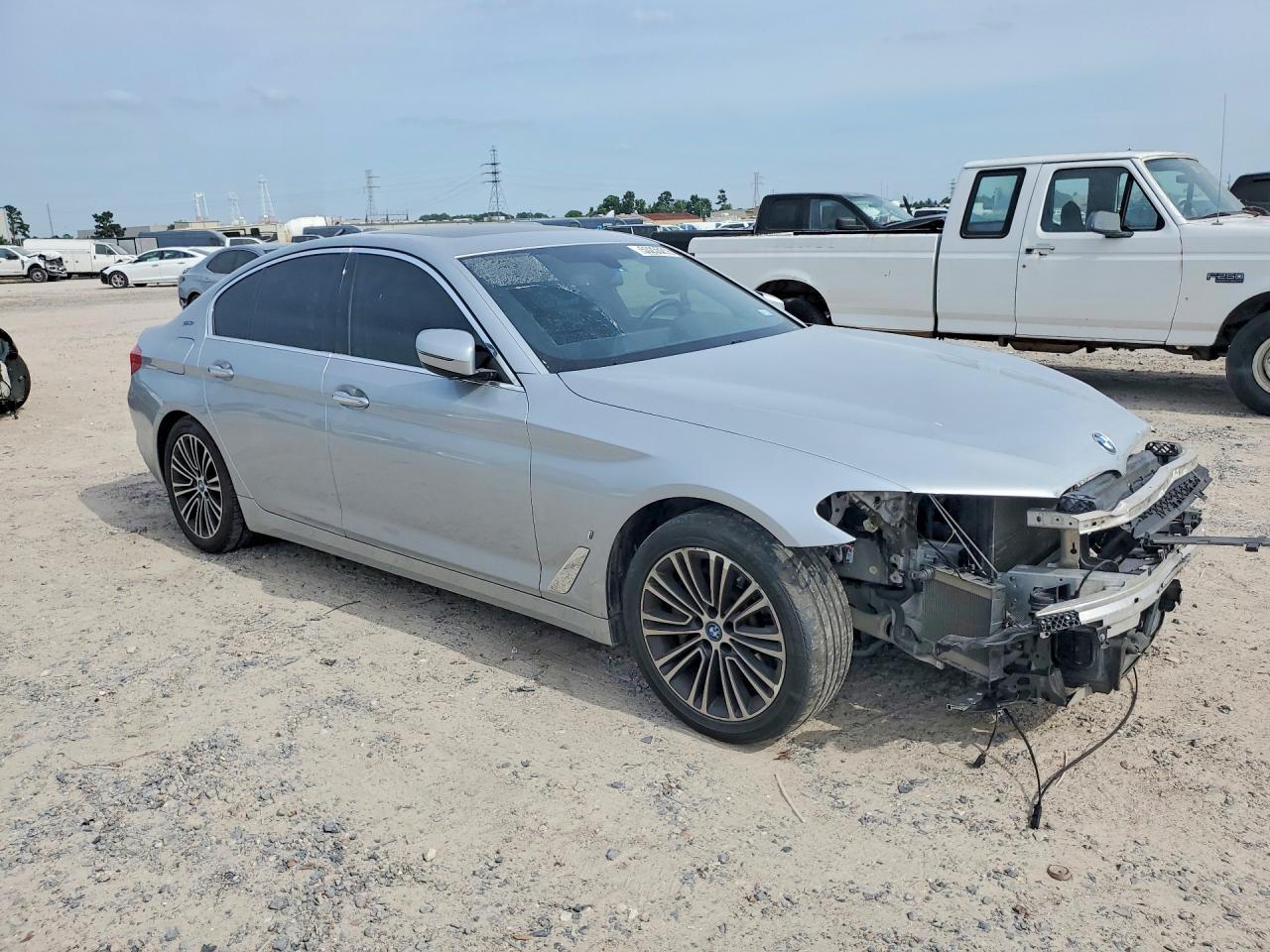 2018 BMW 530E - Фото 4