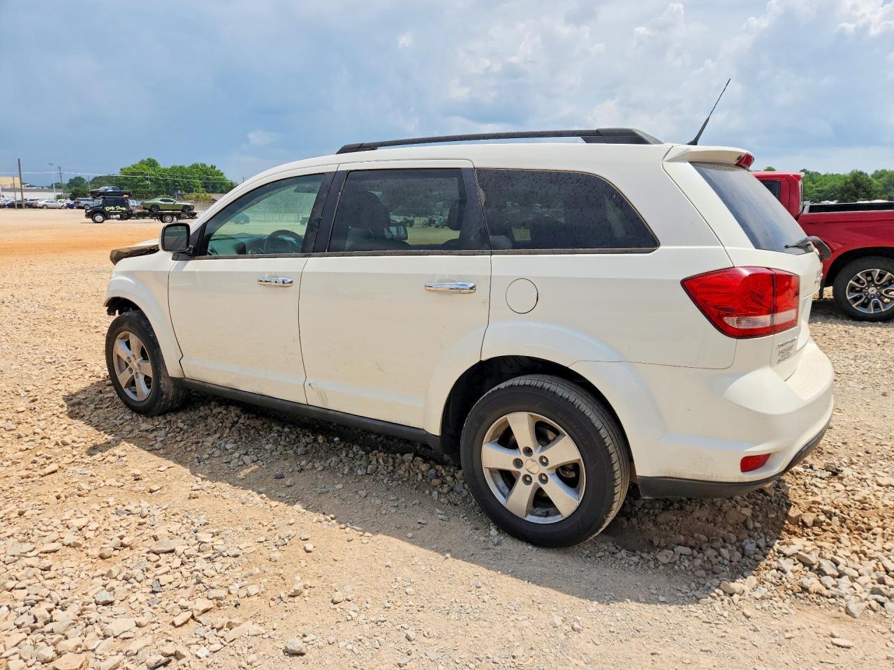 2011 Dodge Journey Mainstreet - Фото 2