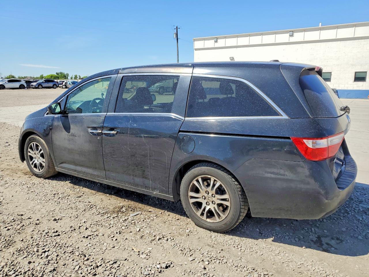 2011 Honda Odyssey Exl - Image 2