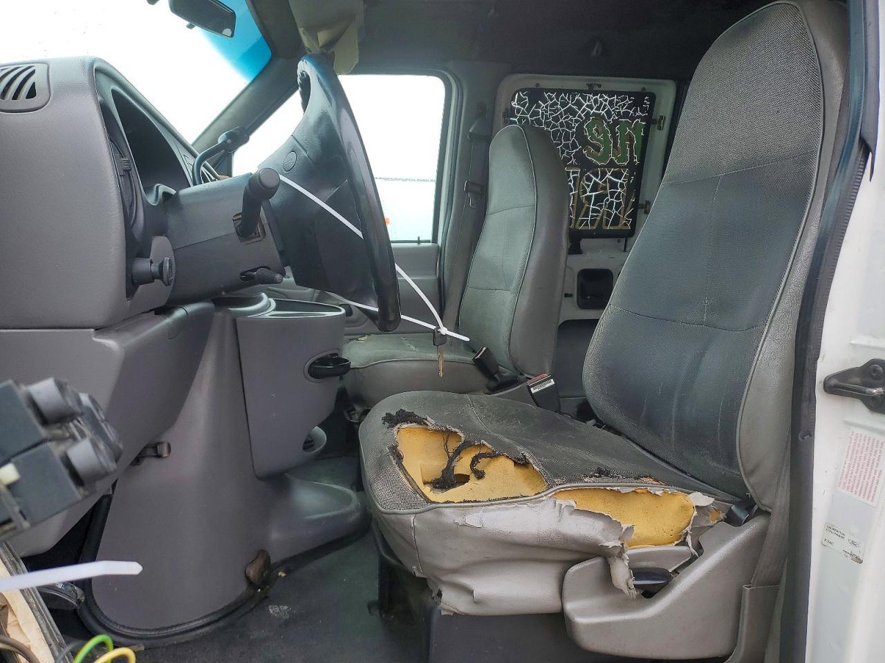 1997 Ford Econoline E350 Super Duty - Фото 7