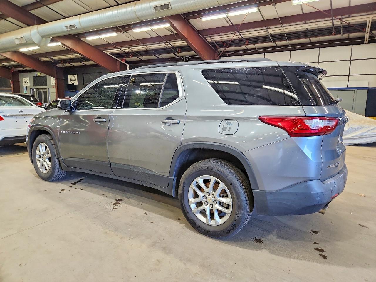 2020 Chevrolet Traverse Lt - Фото 2