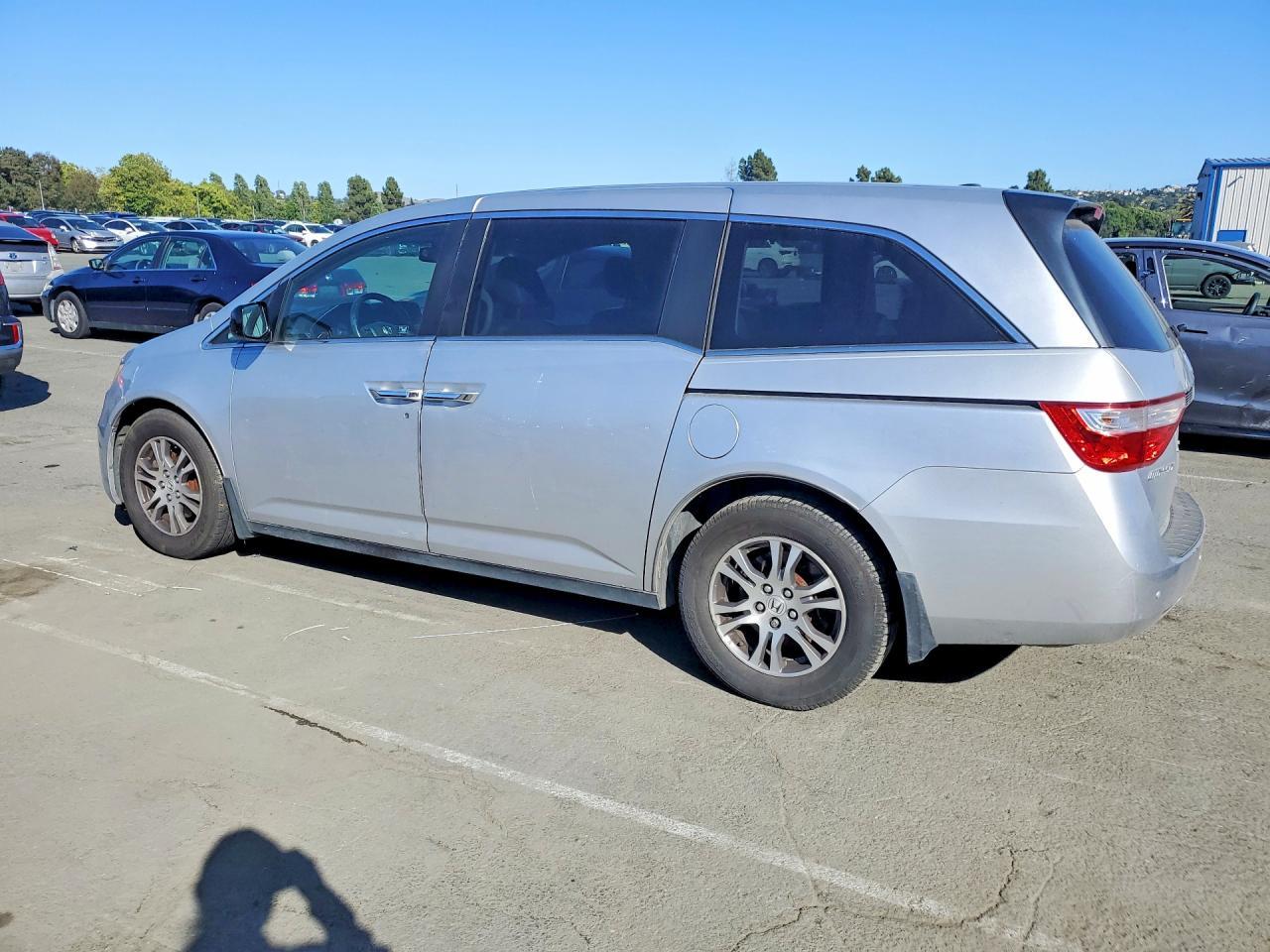 2011 Honda Odyssey Exl - Фото 2