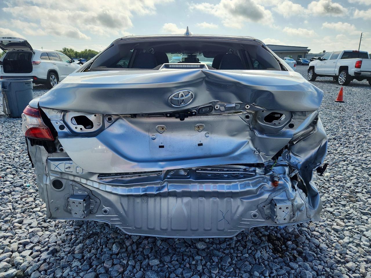 2022 Toyota Camry Le - Image 6