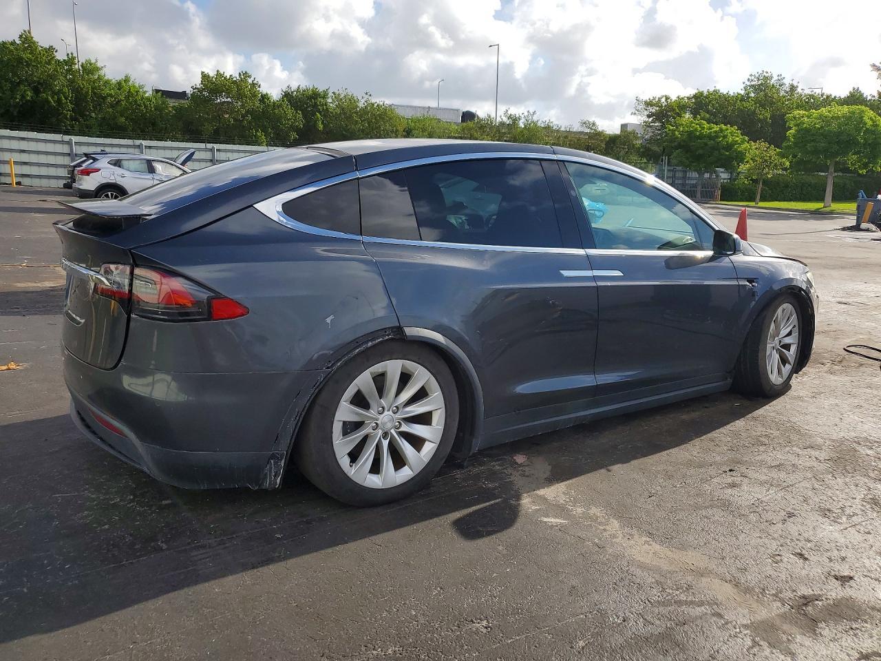 2017 Tesla Model X 100D - Image 3
