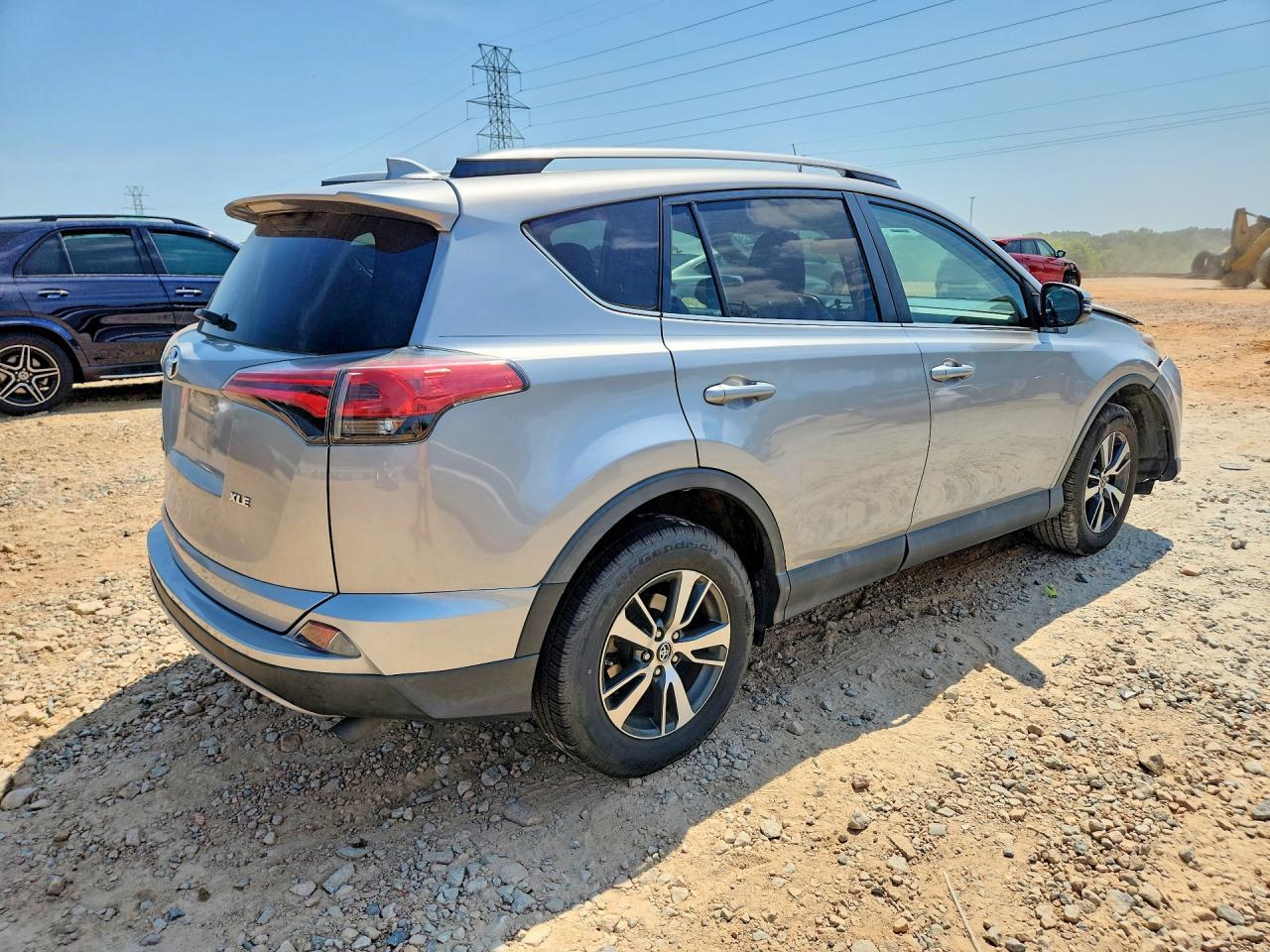 2017 Toyota Rav4 Xle - Фото 3