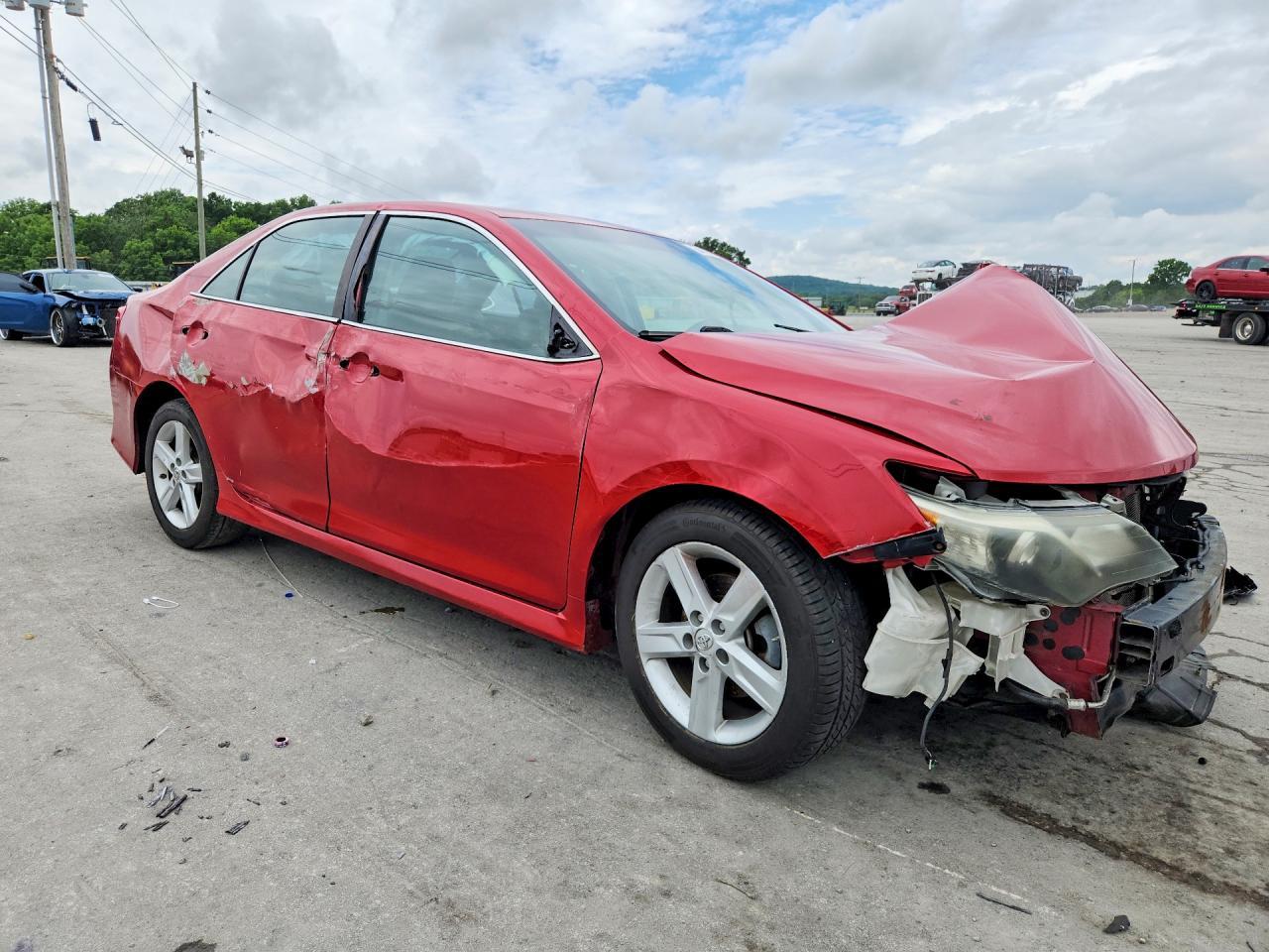 2014 Toyota Camry Se - Фото 4