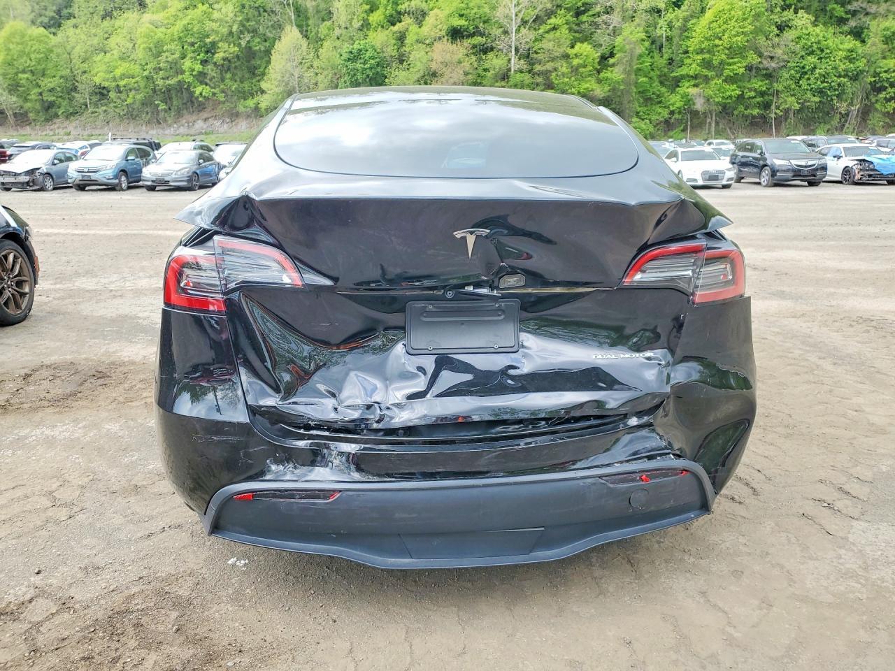 2023 Tesla Model Y - Фото 6