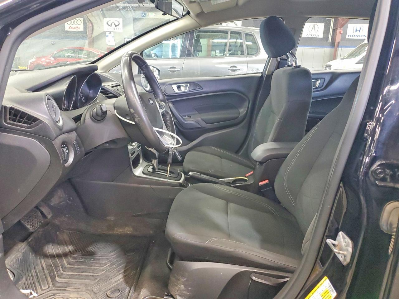 2016 Ford Fiesta Se - Фото 7