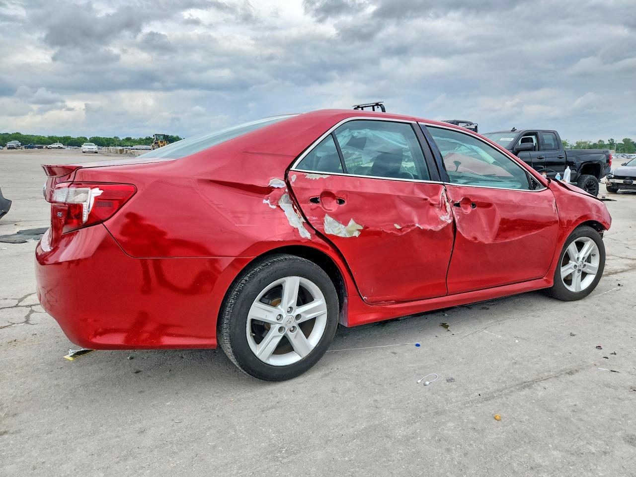 2014 Toyota Camry Se - Фото 3