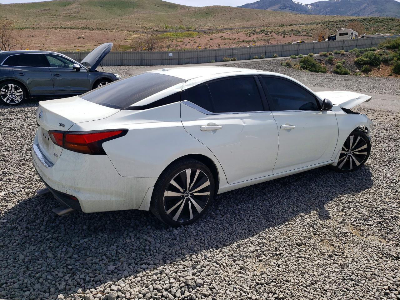 2020 Nissan Altima Sr - Фото 3