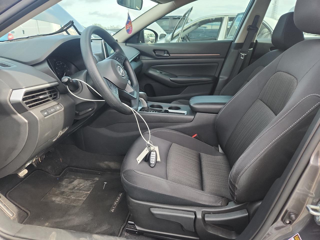 2025 Nissan Altima S - Image 7