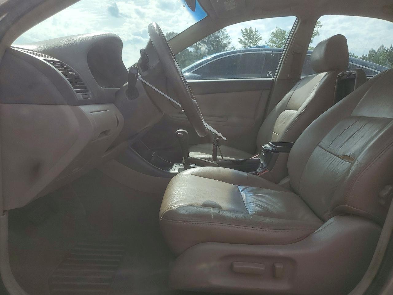 2002 Toyota Camry Le - Фото 7