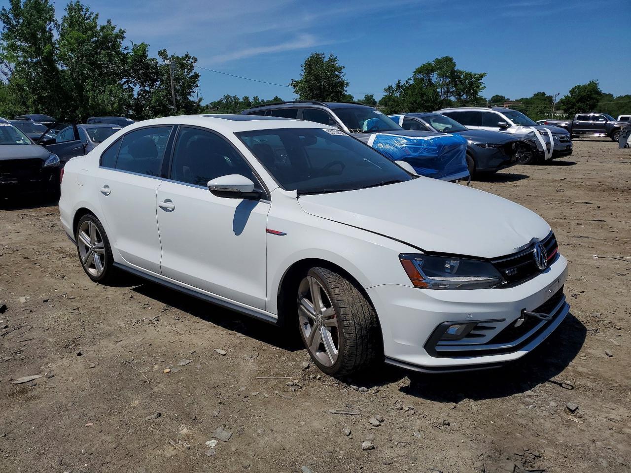 2017 Volkswagen Jetta Gli - Image 4