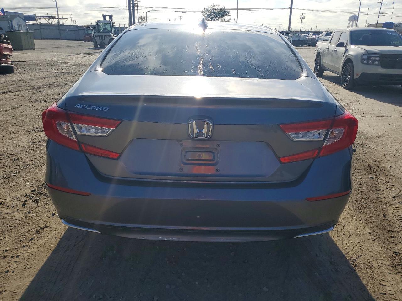 2018 Honda Accord Lx - Image 6