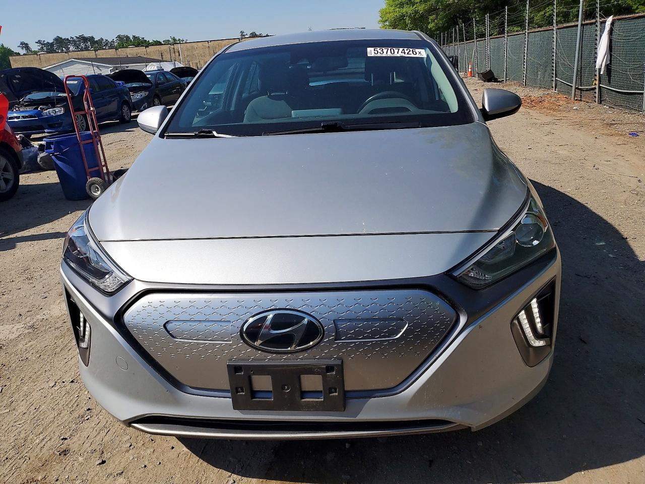 2021 Hyundai Ioniq Se - Фото 5