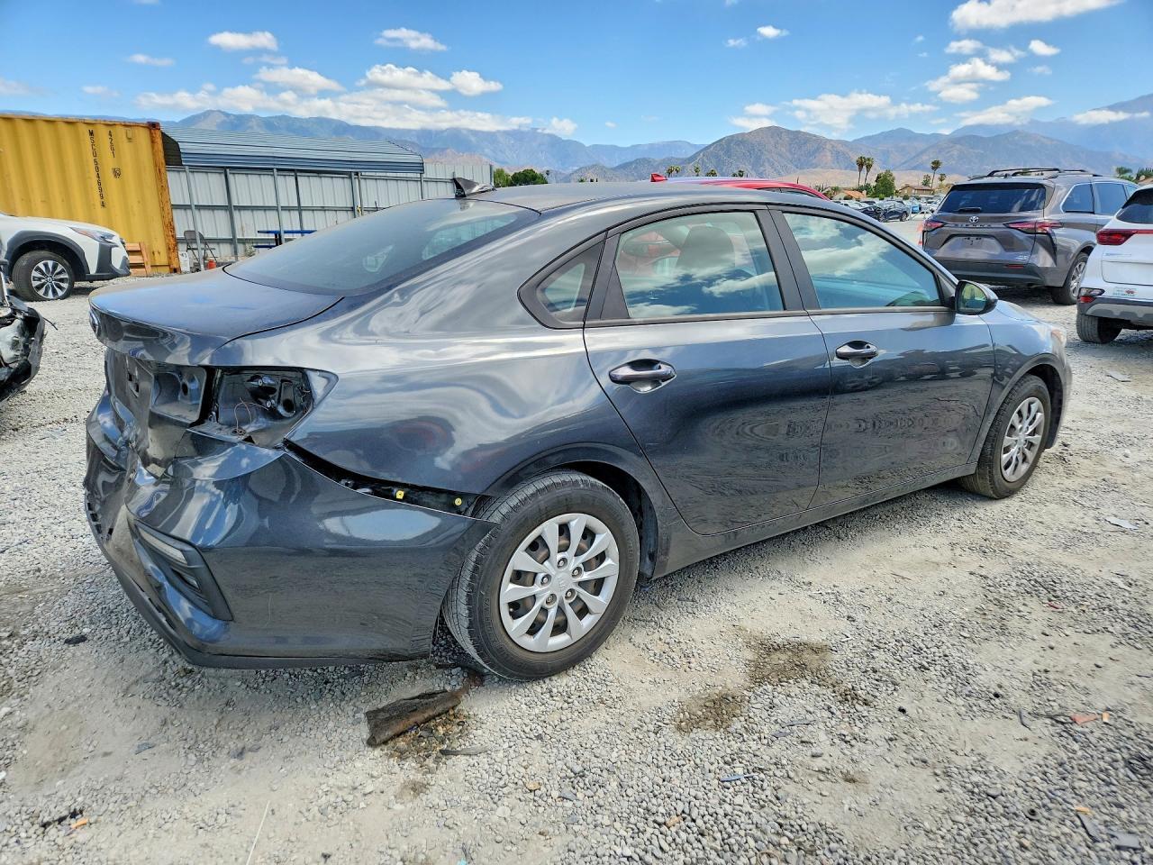 2021 Kia Forte Fe - Фото 3