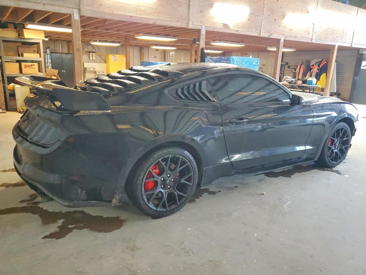 2019 Ford Mustang - Image 3