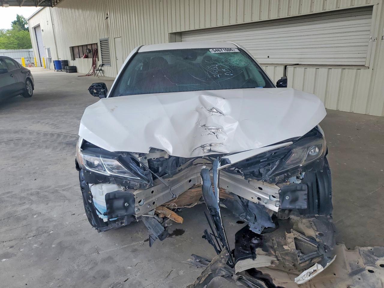 2021 Toyota Camry Le - Фото 5