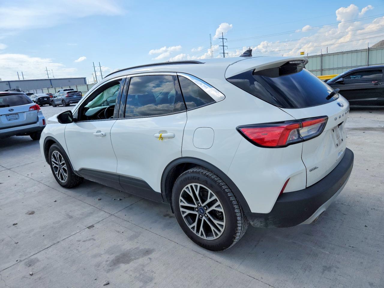 2020 Ford Escape Sel - Image 2