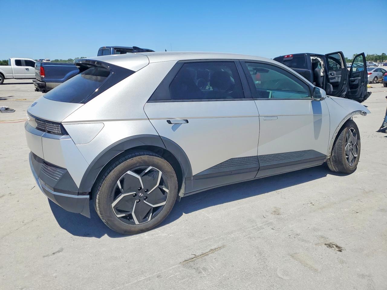 2023 Hyundai Ioniq 5 Sel - Image 3