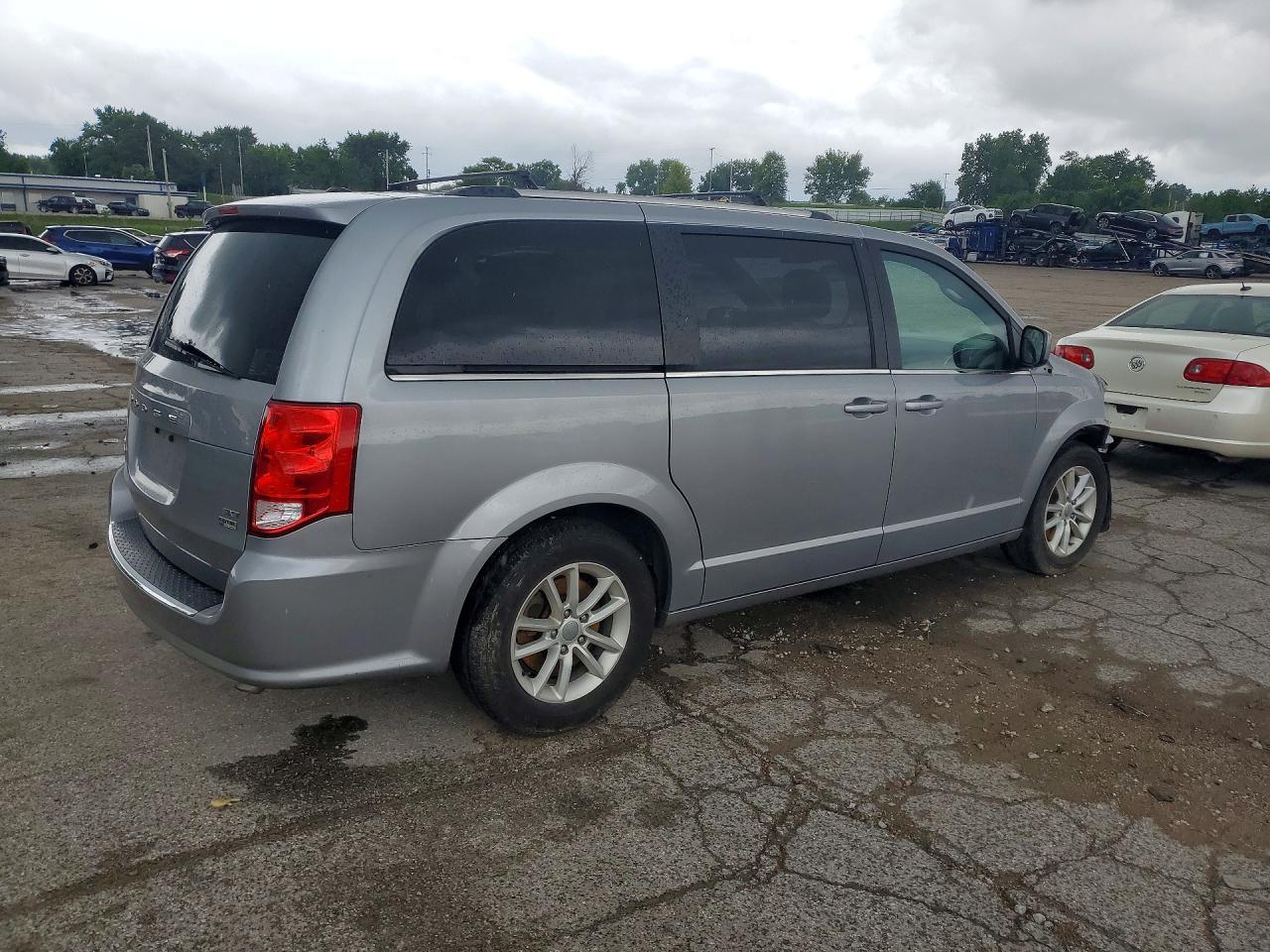 2019 Dodge Grand Caravan Sxt - Image 3