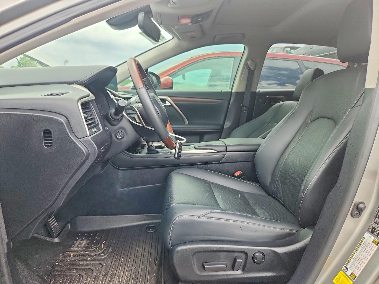 2022 Lexus Rx 350 - Image 7