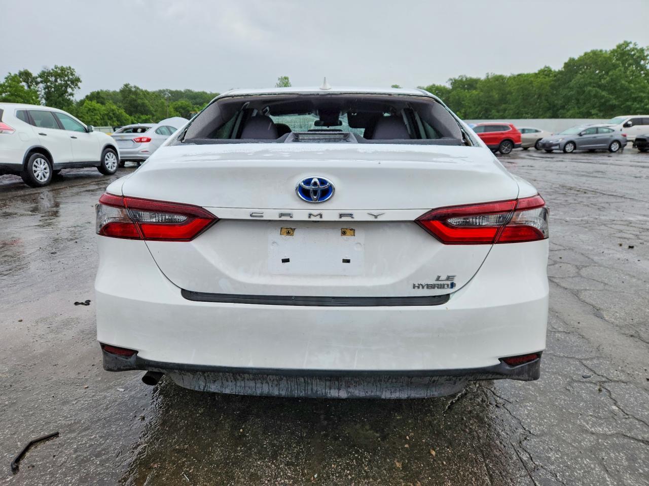 2021 Toyota Camry Le - Image 6