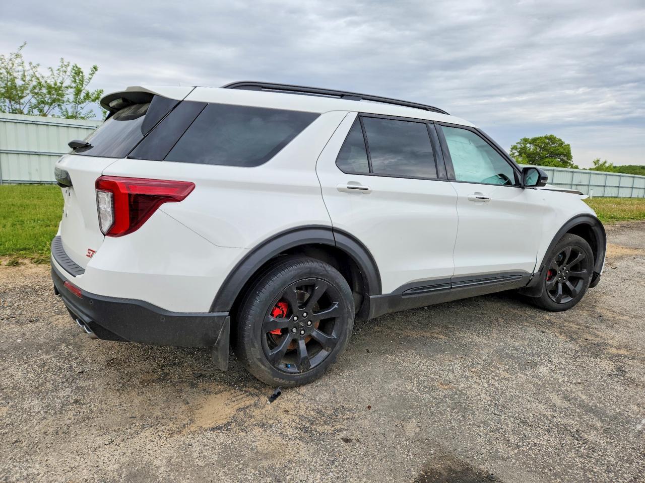 2024 Ford Explorer St - Фото 3
