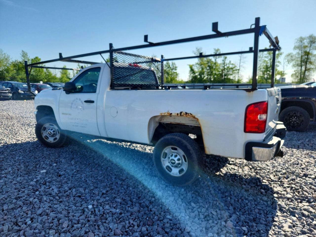2013 Chevrolet Silverado C2500 Heavy Duty - Фото 2
