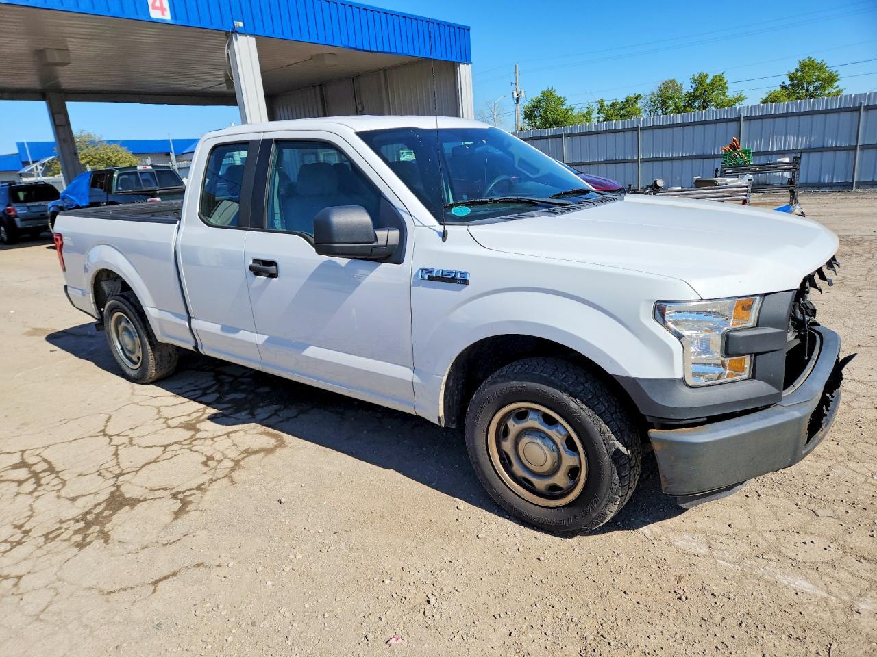 2016 Ford F150 Super Cab - Фото 4