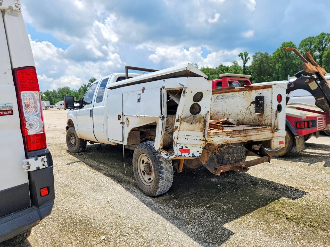 2012 Ford F250 Super Duty - Фото 2