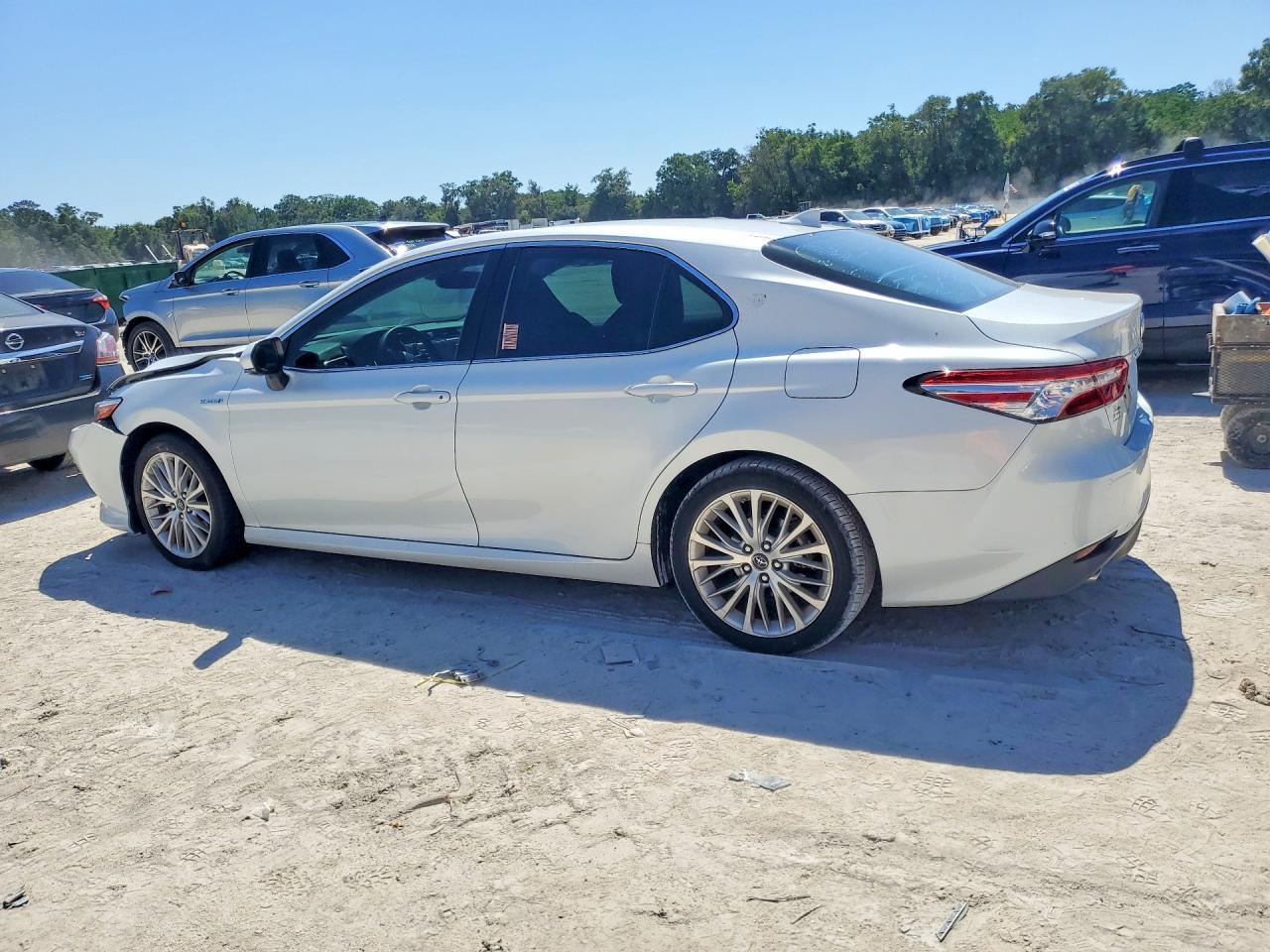 2018 Toyota Camry Hybrid Xle - Фото 2