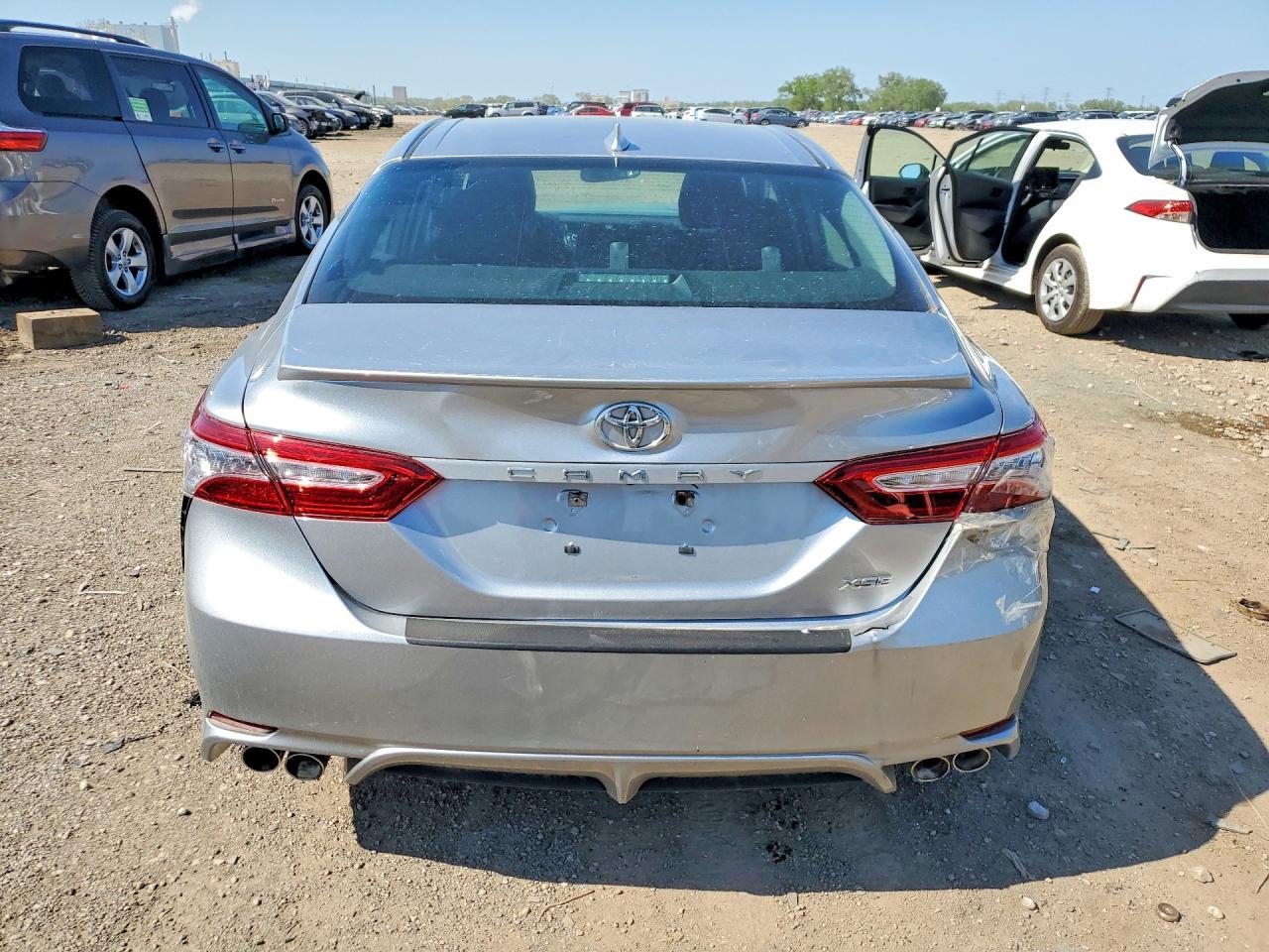 2020 Toyota Camry Xse - Фото 6