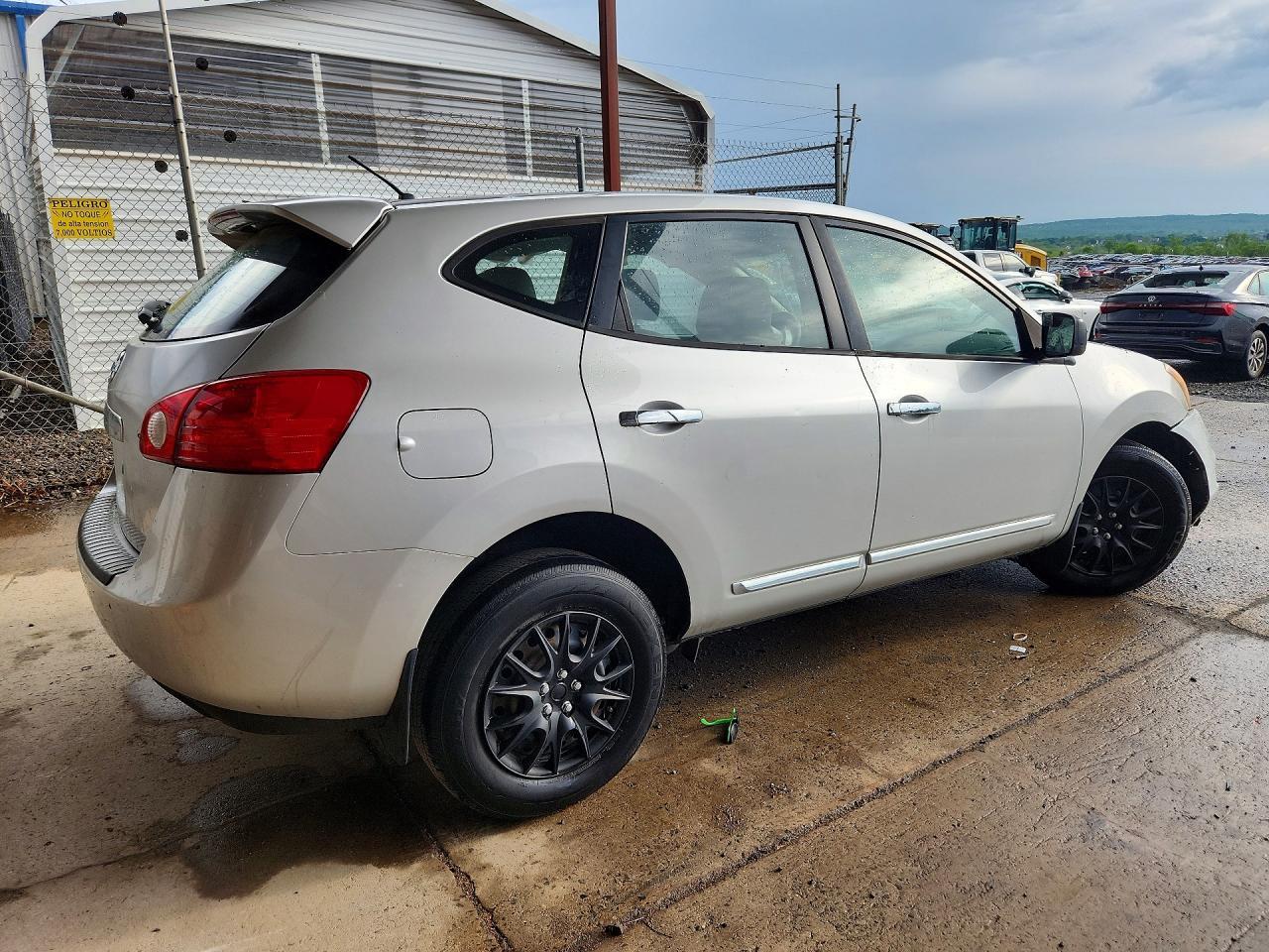 2012 Nissan Rogue S - Фото 3