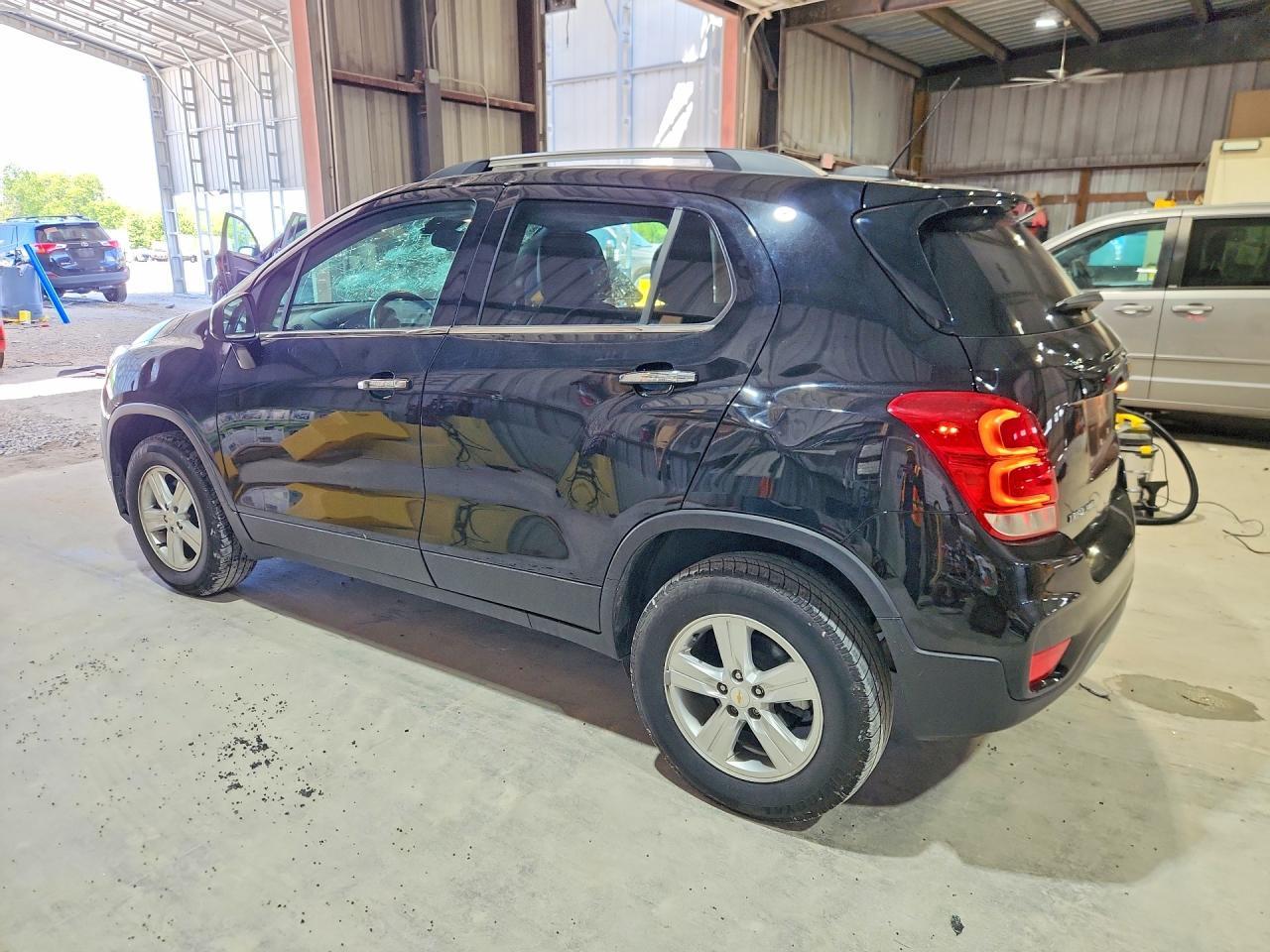 2020 Chevrolet Trax 1Lt - Image 2