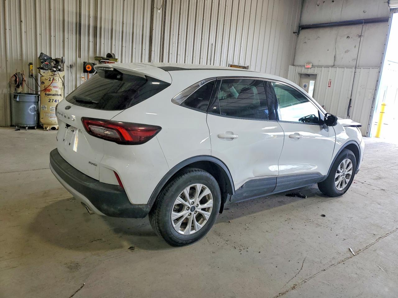 2024 Ford Escape Active - Фото 3