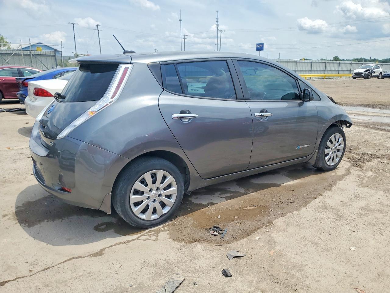 2017 Nissan Leaf S - Фото 3