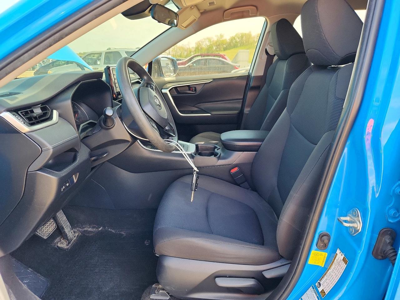 2020 Toyota Rav4 Le - Фото 7