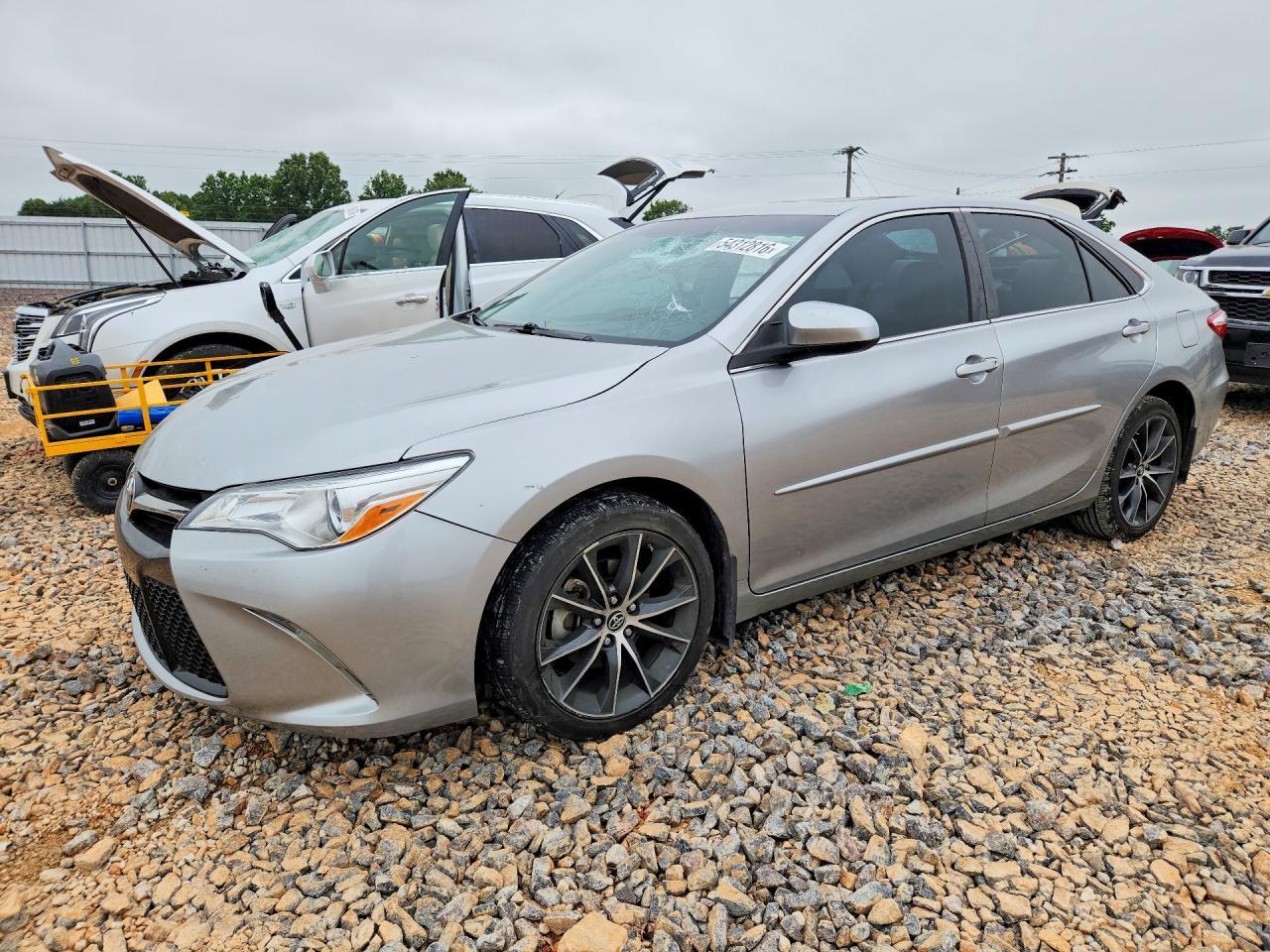 2016 Toyota Camry Xse