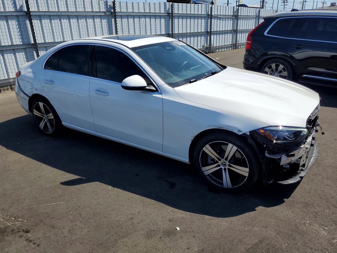 2025 Mercedes-Benz C 300 - Image 4