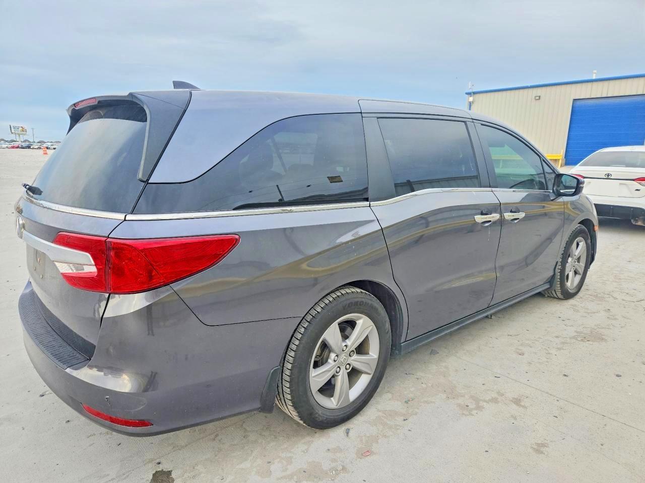 2020 Honda Odyssey - Фото 3
