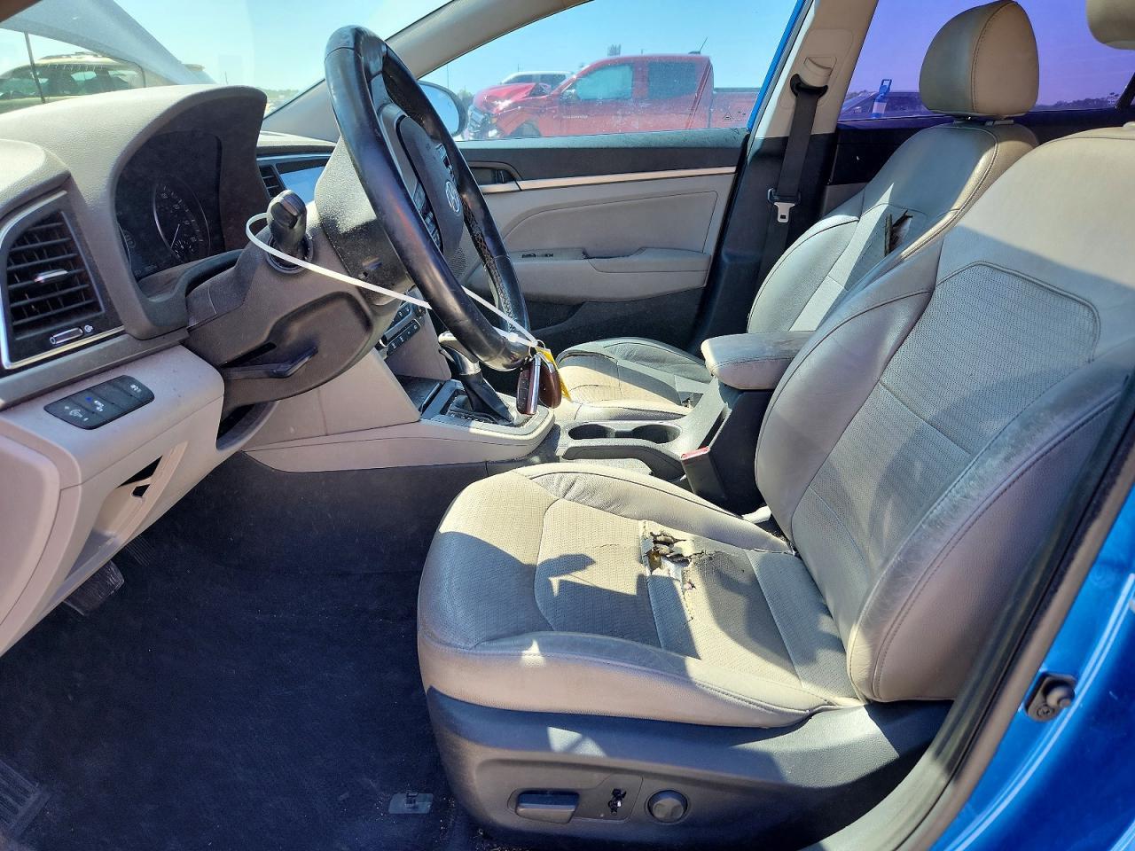 2017 Hyundai Elantra Limited - Image 7