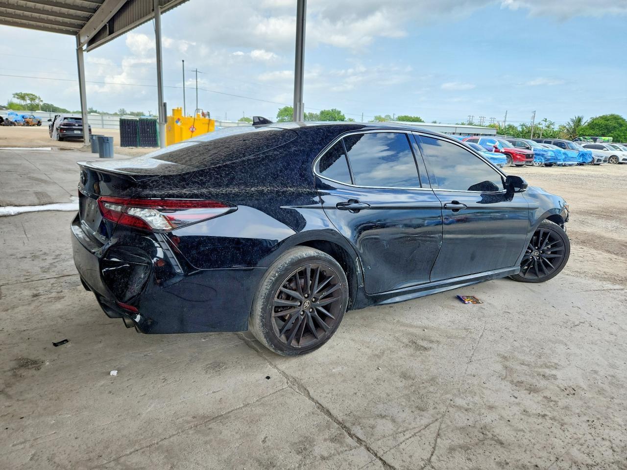 2022 Toyota Camry Xse - Фото 3