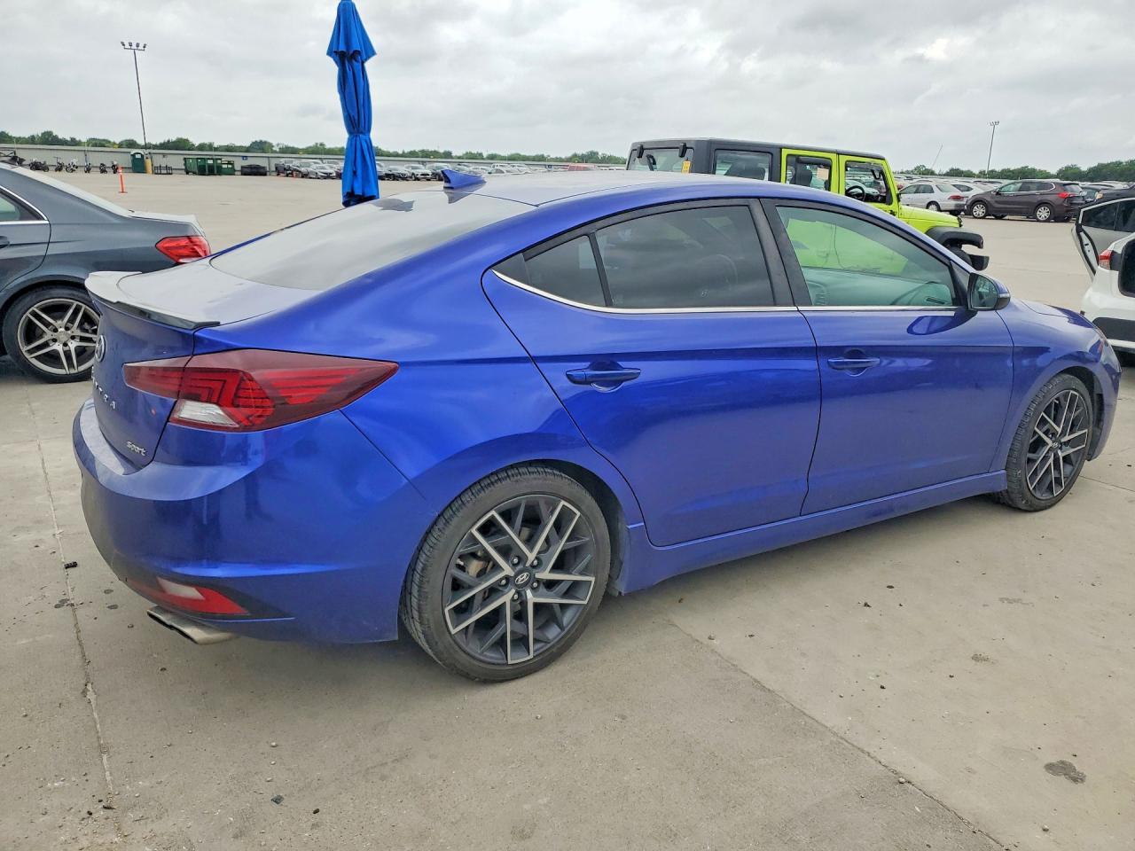 2020 Hyundai Elantra Sport - Фото 3