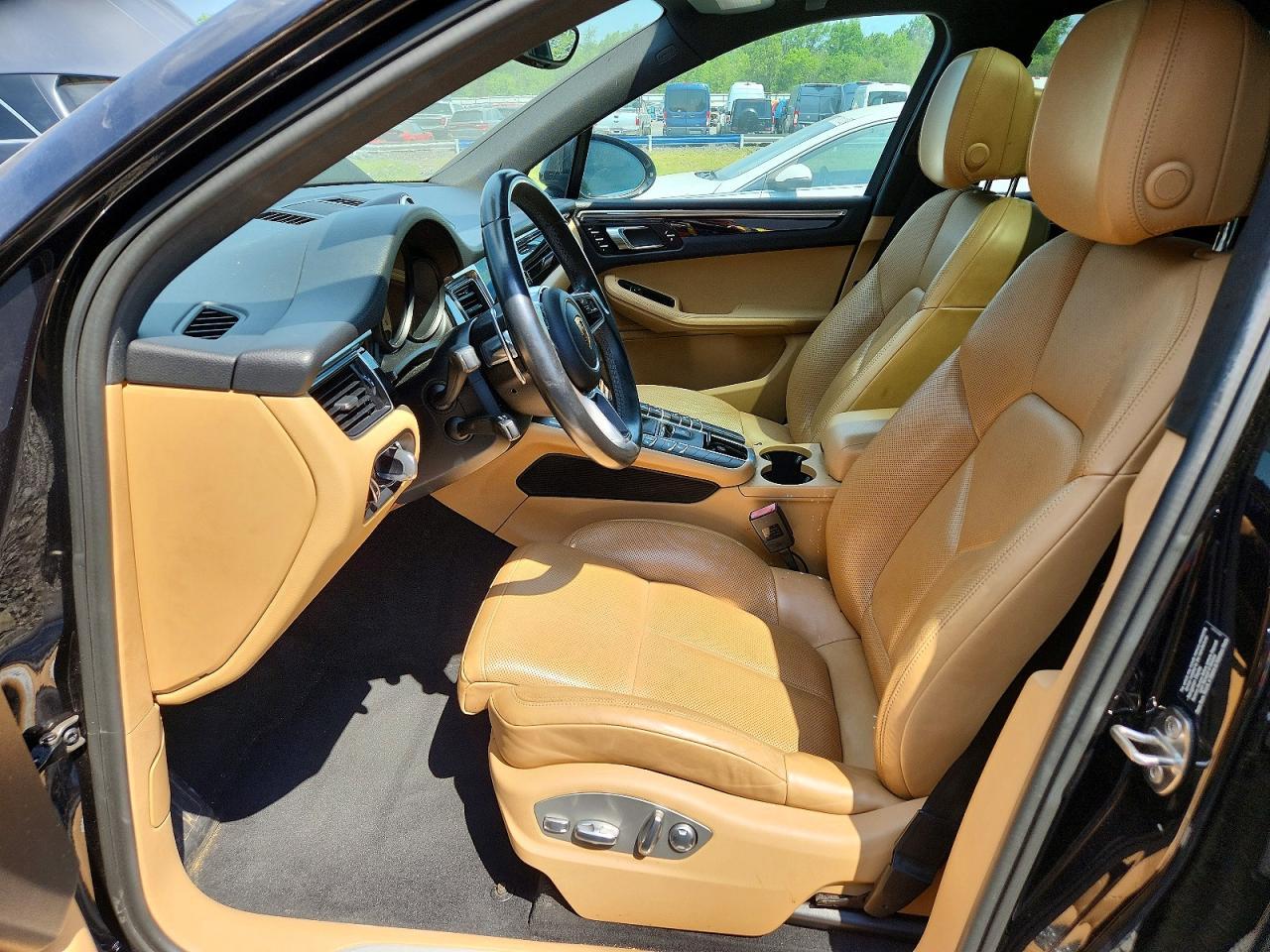 2017 Porsche Macan S - Image 7