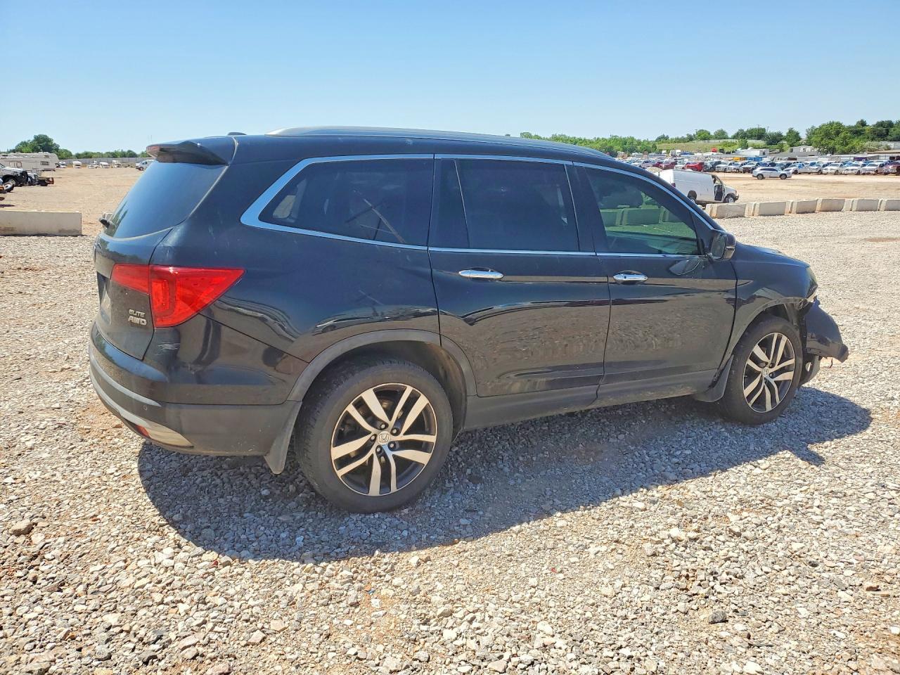 2016 Honda Pilot Elite - Фото 3