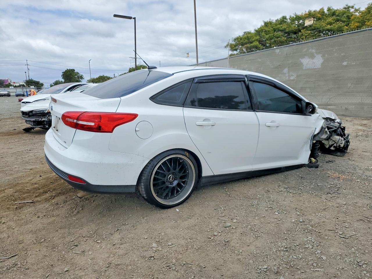 2015 Ford Focus Se - Фото 3