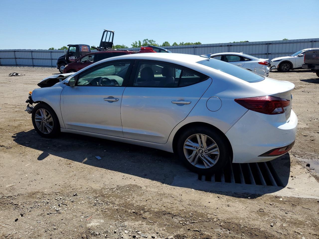 2019 Hyundai Elantra Sel - Фото 2