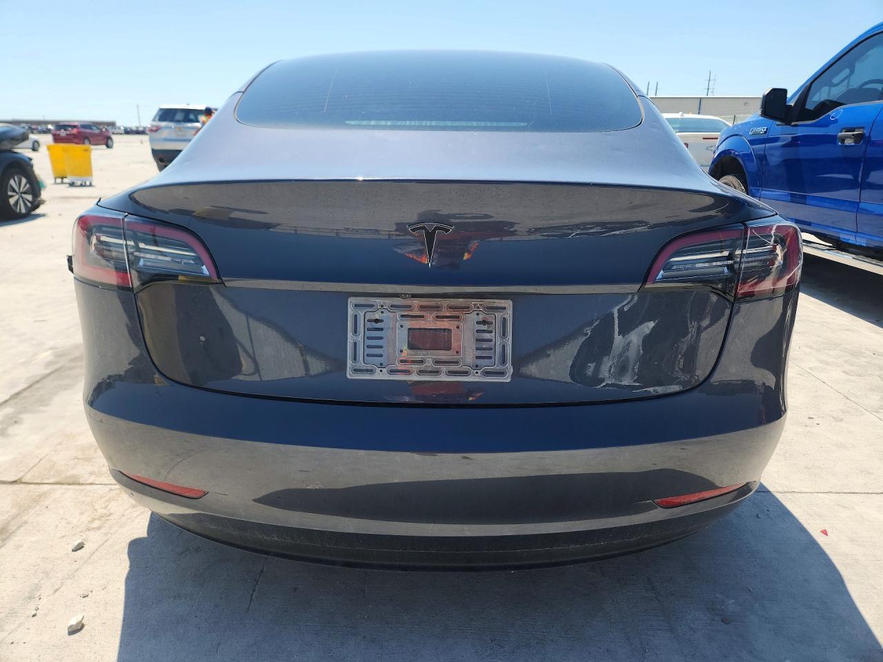 2023 Tesla Model 3 - Фото 6