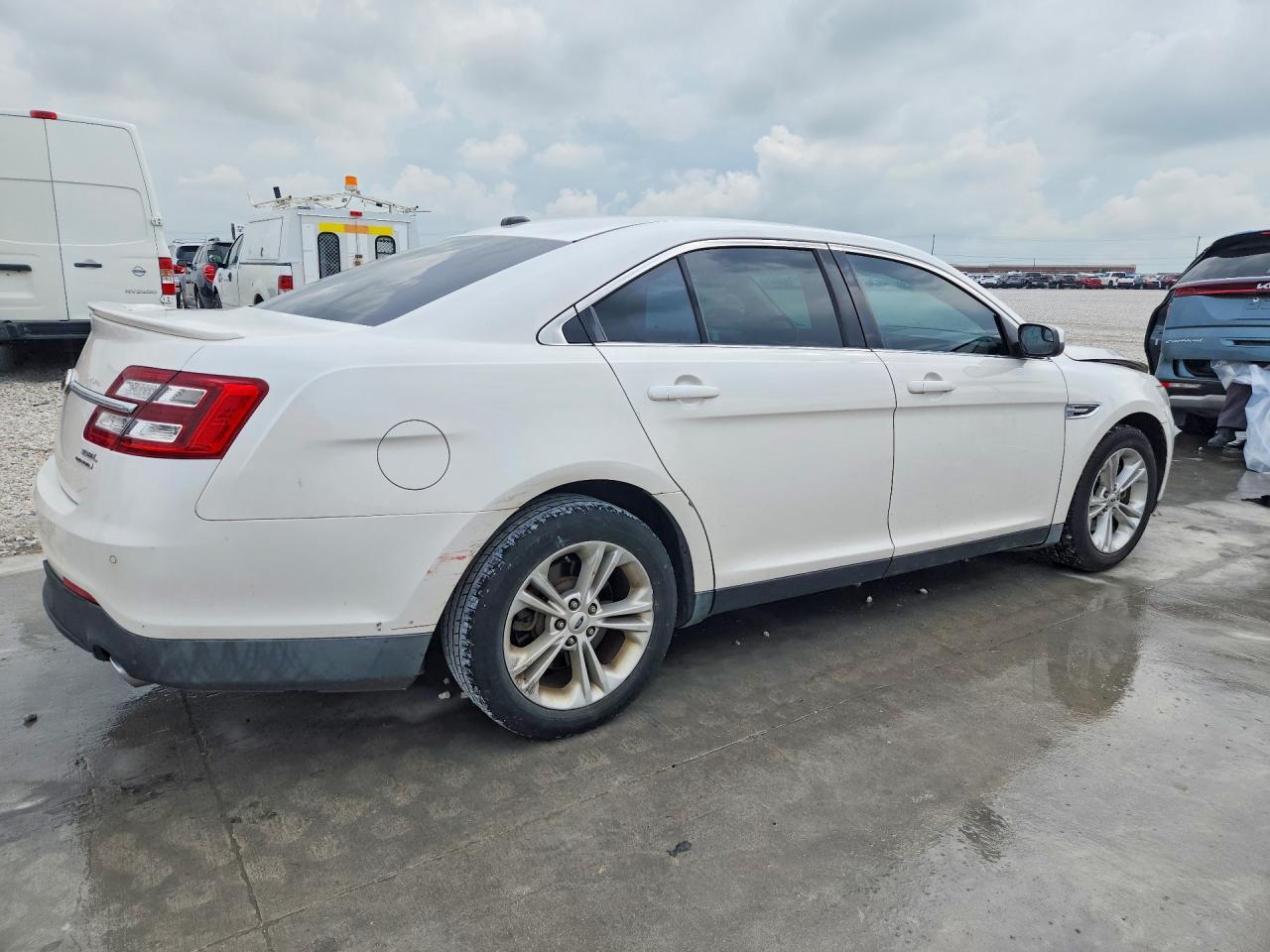 2013 Ford Taurus Sel - Image 3